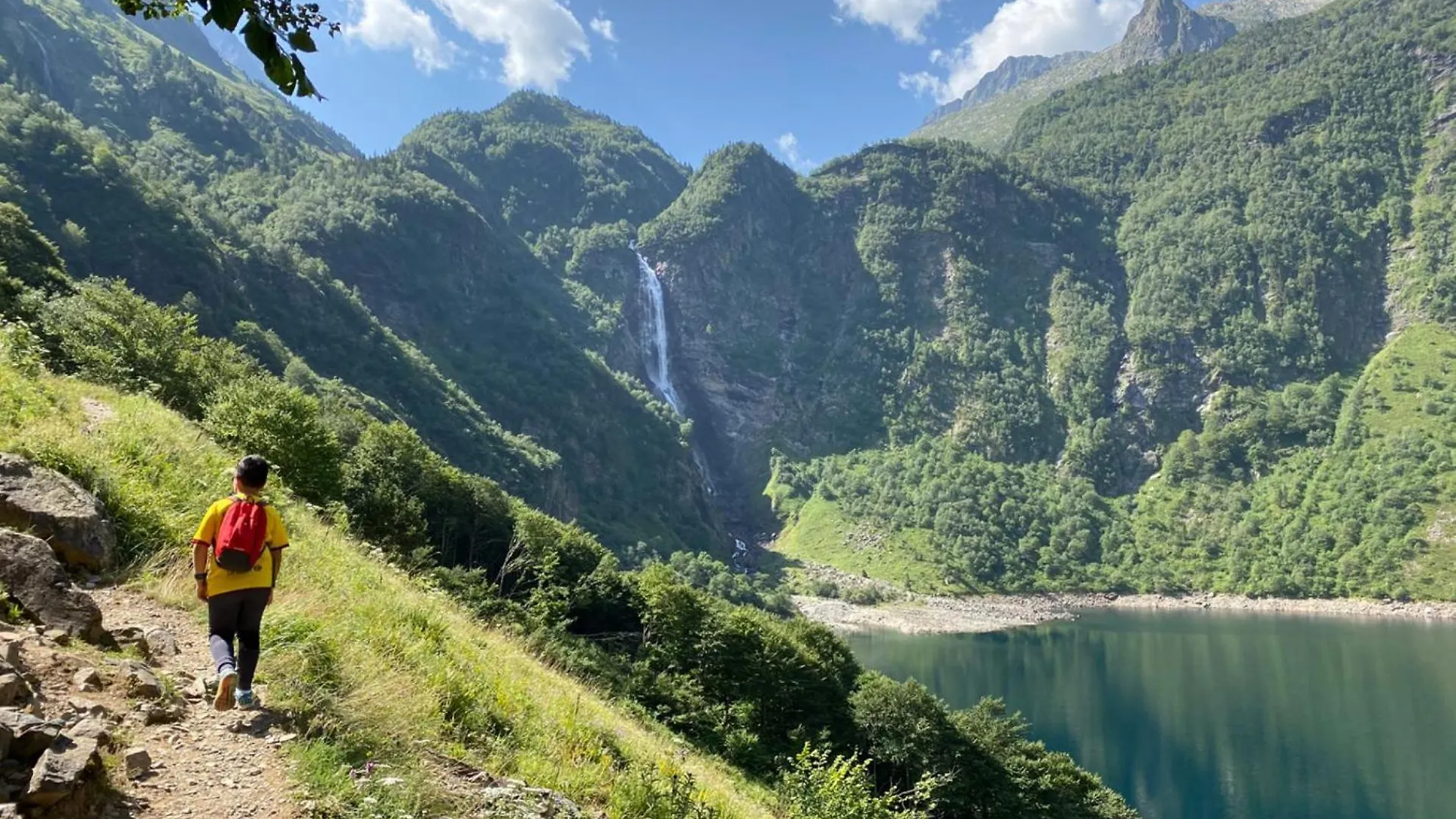 Сasa de vacaciones Granges LASCOSTES isolées et insolites en montagne à Loudenvielle dans les HAUTES-PYRENEES du dimanche au dimanche en principe néanmoins pour des séjours entre 4 et 7 nuits contactez-nous par la messagerie