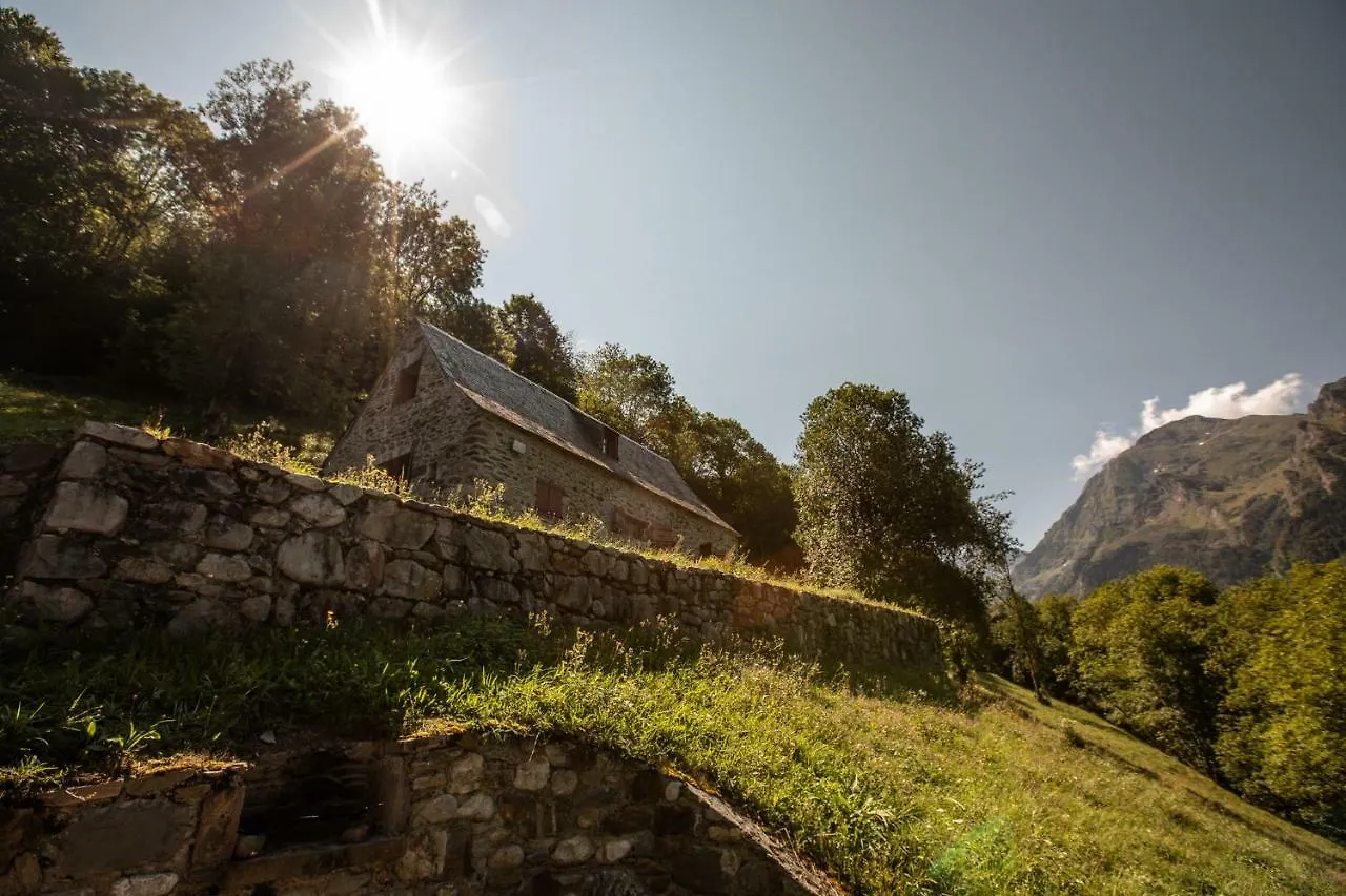 Granges LASCOSTES isolées et insolites en montagne à Loudenvielle dans les HAUTES-PYRENEES du dimanche au dimanche en principe néanmoins pour des séjours entre 4 et 7 nuits contactez-nous par la messagerie Сasa de vacaciones
