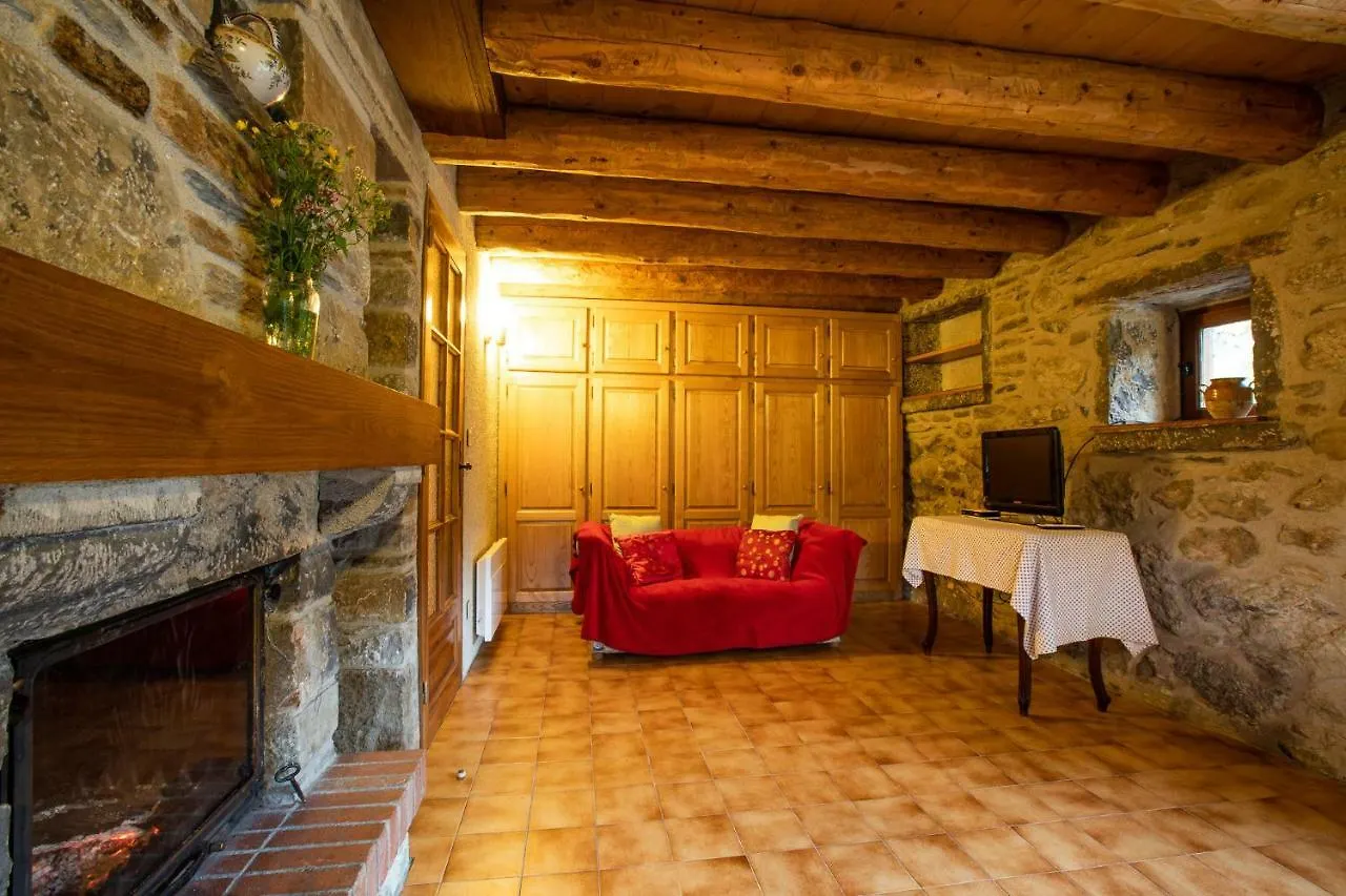 Сasa de vacaciones Granges LASCOSTES isolées et insolites en montagne à Loudenvielle dans les HAUTES-PYRENEES du dimanche au dimanche en principe néanmoins pour des séjours entre 4 et 7 nuits contactez-nous par la messagerie