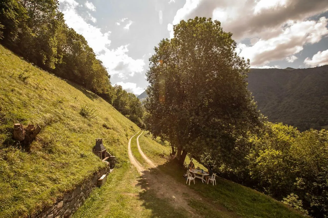 Granges LASCOSTES isolées et insolites en montagne à Loudenvielle dans les HAUTES-PYRENEES du dimanche au dimanche en principe néanmoins pour des séjours entre 4 et 7 nuits contactez-nous par la messagerie Сasa de vacaciones